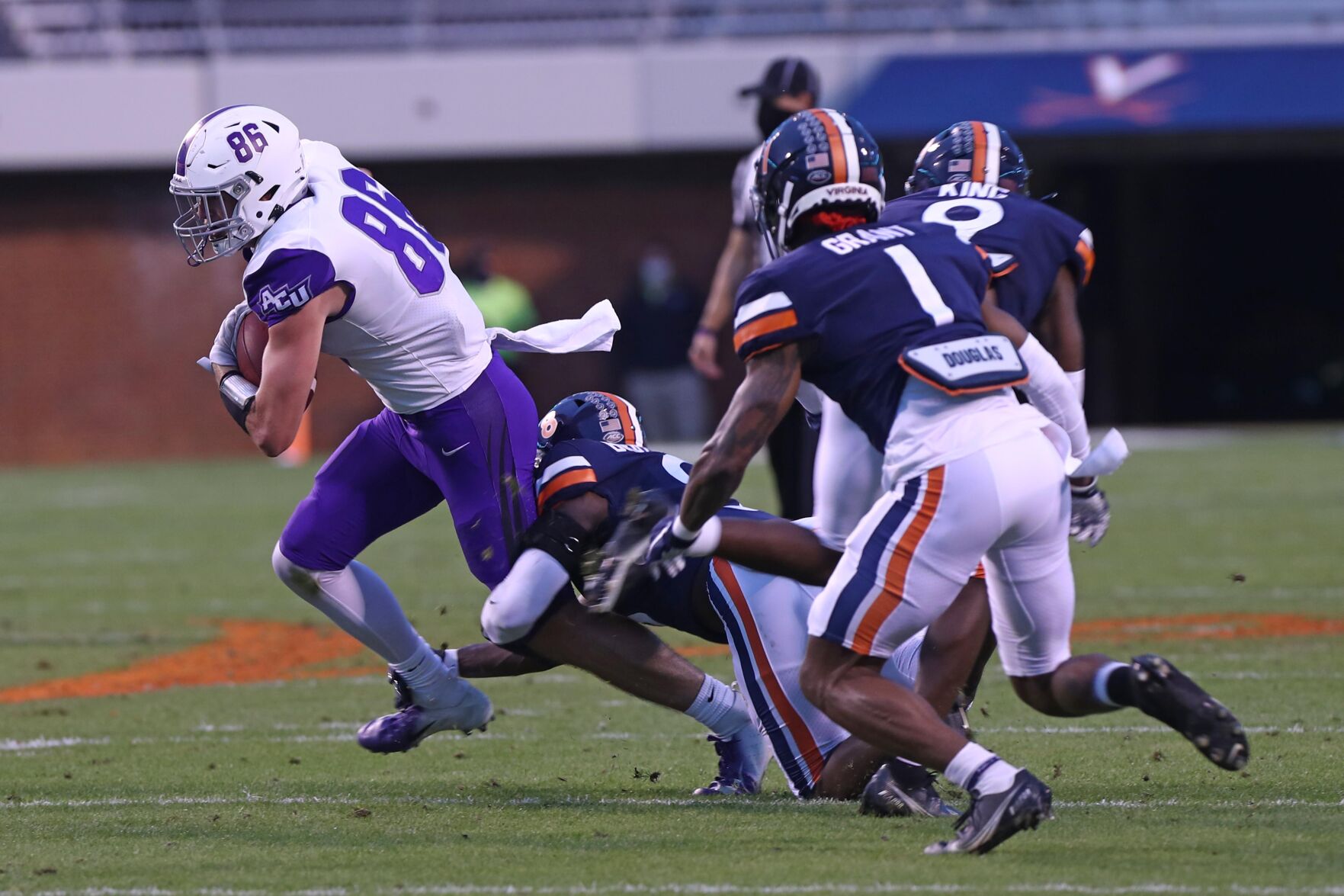 112120-cdp-sports-uvafootball-abilenechristian394.JPG
